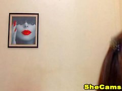 Gorgeous Shemale Spiced Up On Cam